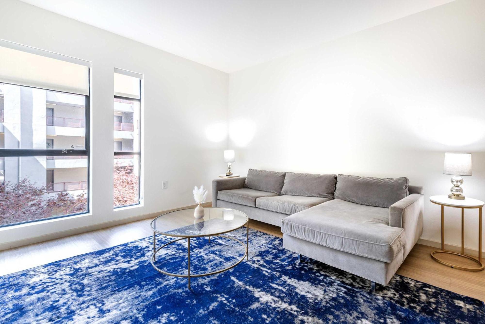 Apartment 2br New Hollywood Opulent Oasis Et *