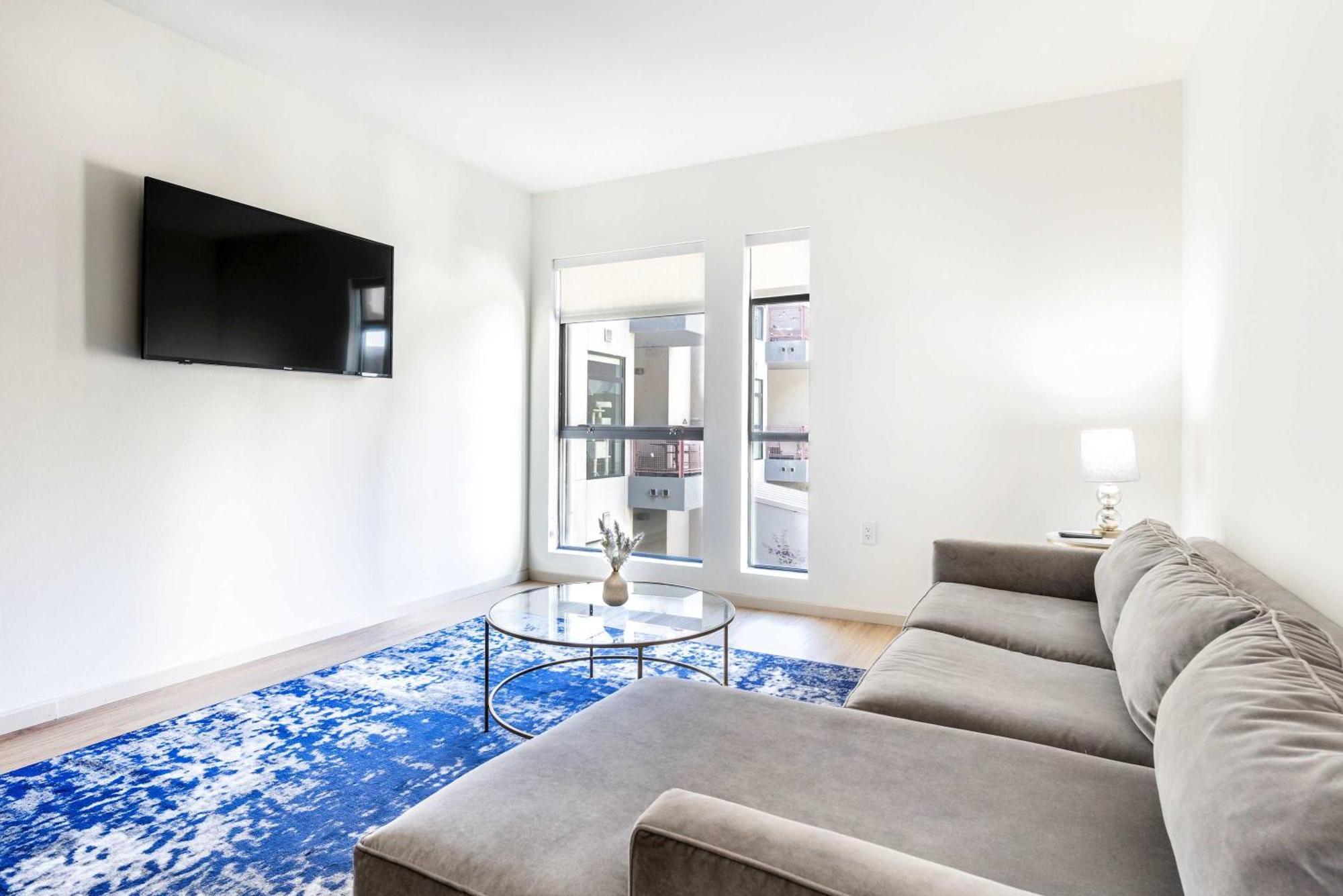 2br New Hollywood Opulent Oasis Et *